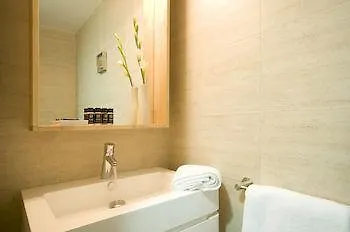 Aspasios Gran Via Suites Барселона Апартаменты