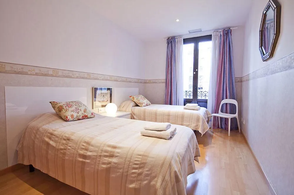 Aspasios Gran Via Suites Барселона 0*,