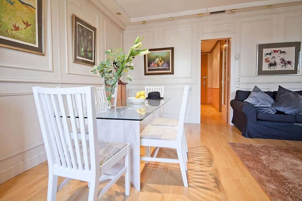 Aspasios Gran Via Suites Барселона Апартаменты